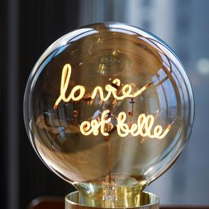 Lampe à poser Socle Madison or + Ampoule La vie est belle